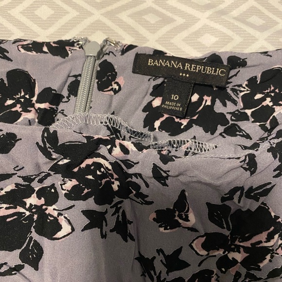 Banana republic blouse Size 10 (but fits smaller) - Picture 2 of 7